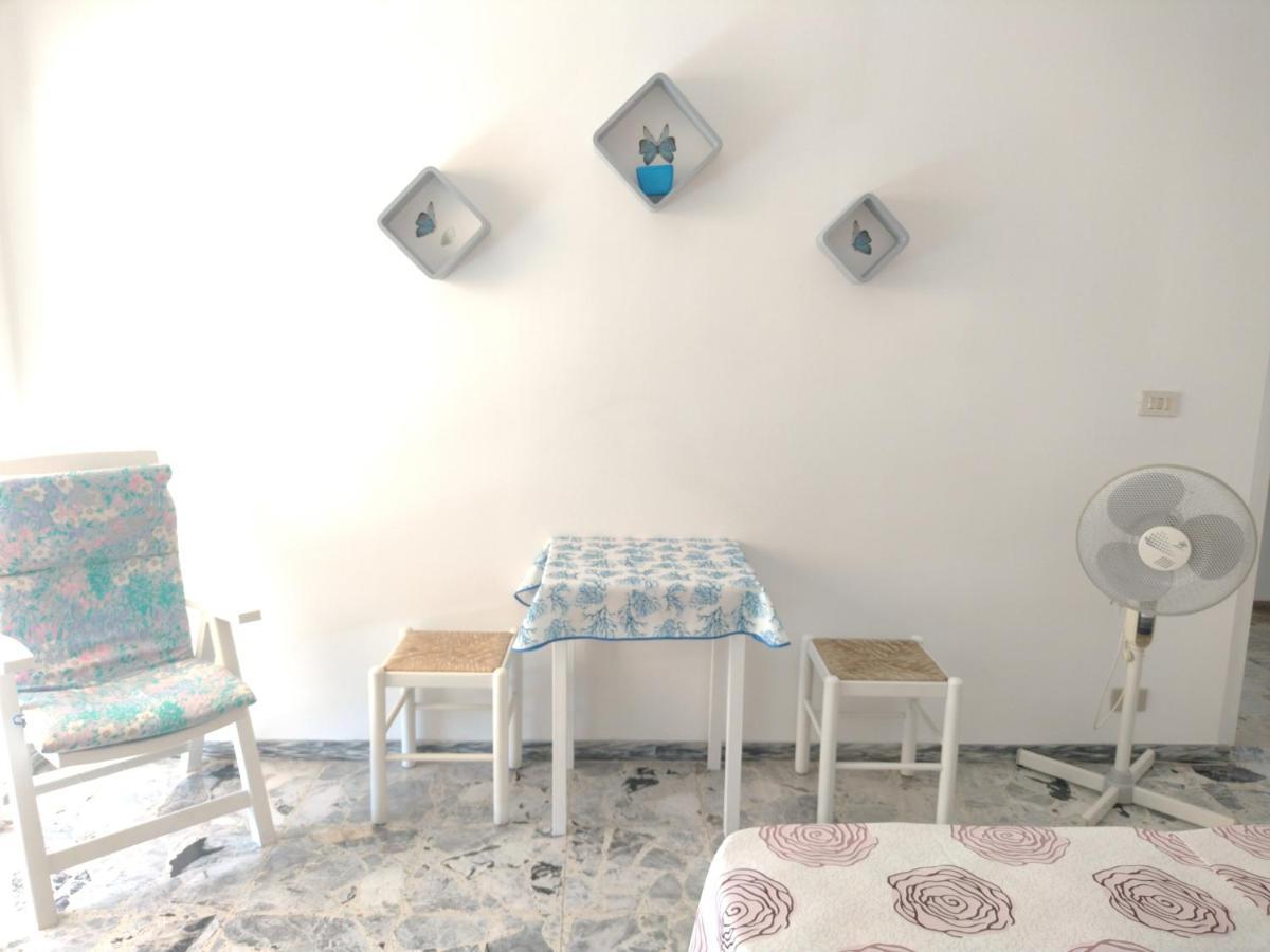Casa Fronte Mare Lägenhet Ventimiglia Exteriör bild