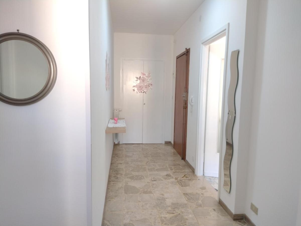 Casa Fronte Mare Lägenhet Ventimiglia Exteriör bild